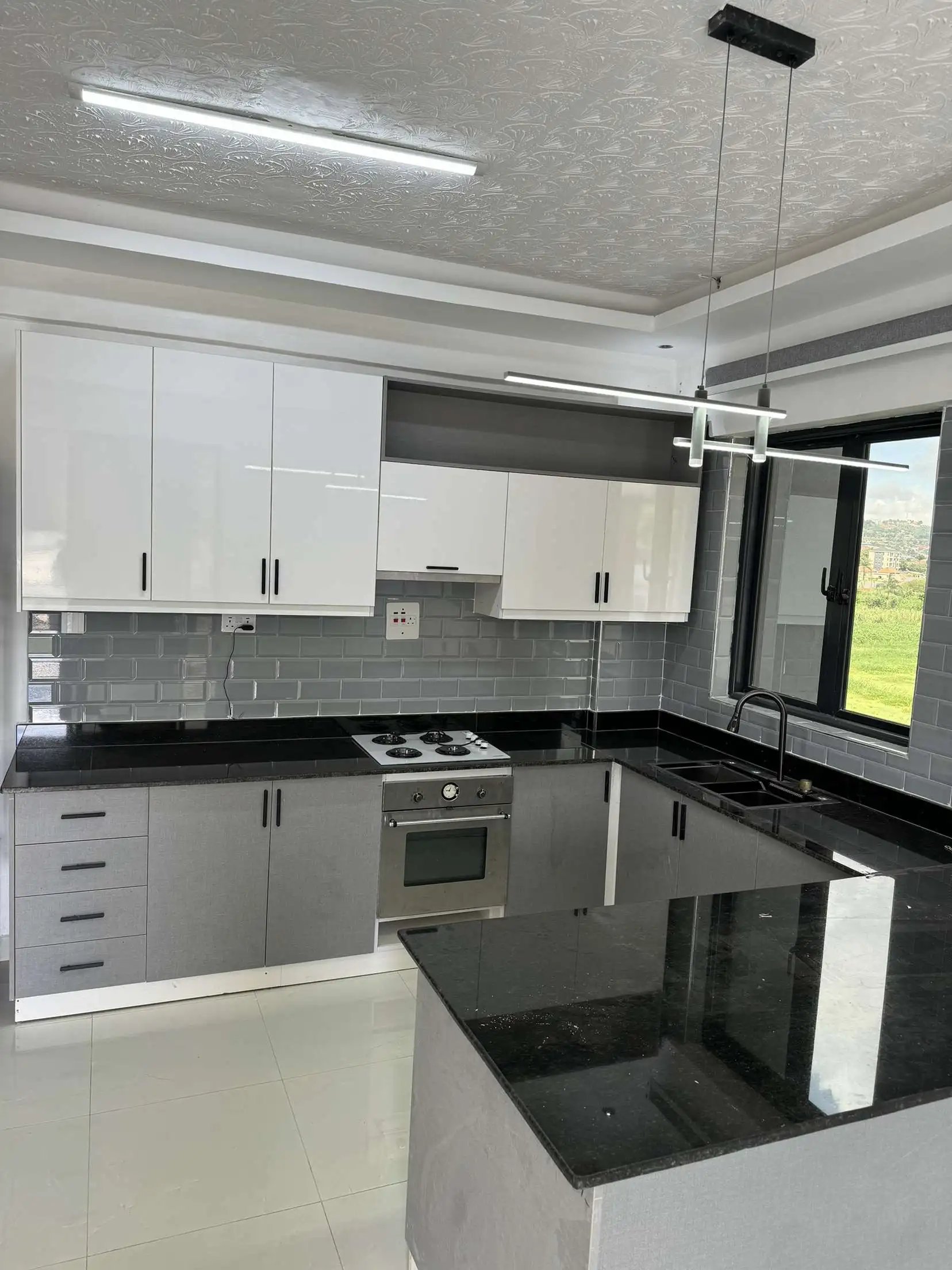 Fitted kitchen joinery in a Kayo apartment